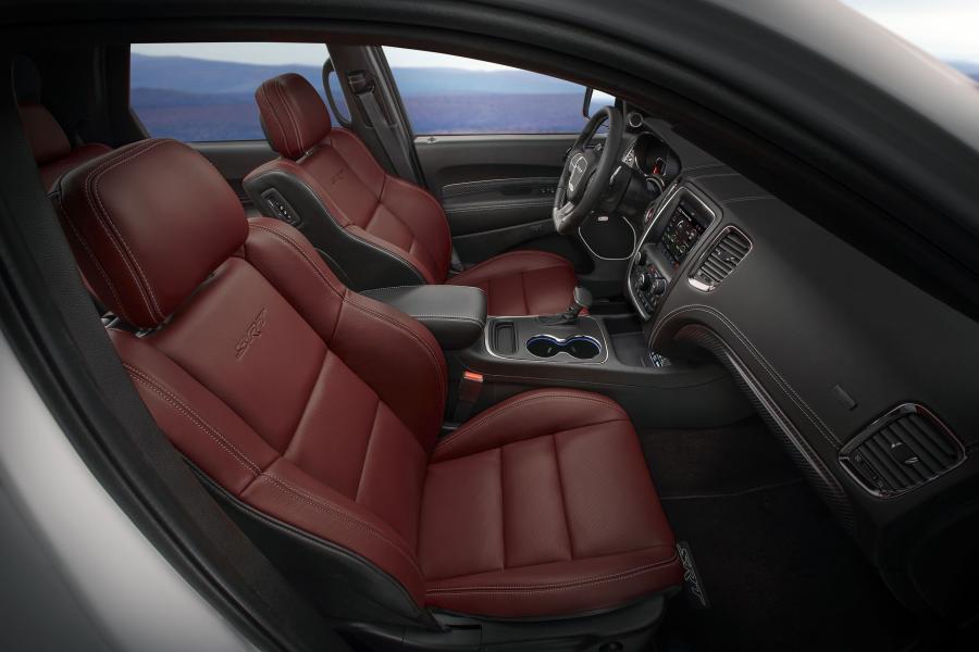 Интерьер Dodge Durango SRT (WD) 2017 года  (фото 38 из 100)